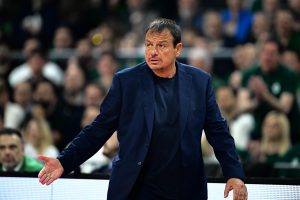 Αταμάν: «Ο Σαμοντούροφ έκανε τρομερό ματς – Μοιράσαμε τα λεπτά και κάναμε το 1-0»