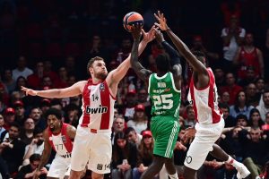 Euroleague: Στην κορυφαία πεντάδα Ναν και Βεζένκοφ (pic)