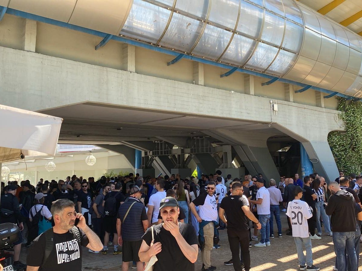 Πάνω από 1.000 άτομα στο Μαρούσι αρκετές ώρες πριν τη σέντρα