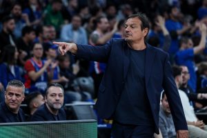 Μυθικό κράξιμο σε Αταμάν από τους Τούρκους: «Σκάνδαλο ότι είναι προπονητής της εθνικής αυτός ο άνθρωπος» (pics, vids)