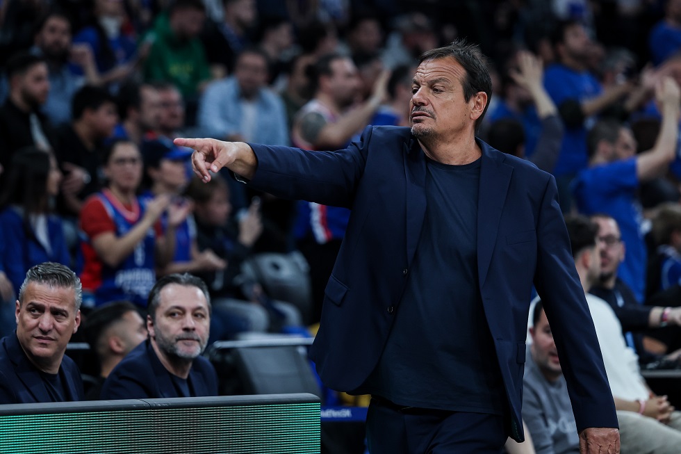 Μυθικό κράξιμο σε Αταμάν από τους Τούρκους: «Σκάνδαλο ότι είναι προπονητής της εθνικής αυτός ο άνθρωπος» (pics, vids)