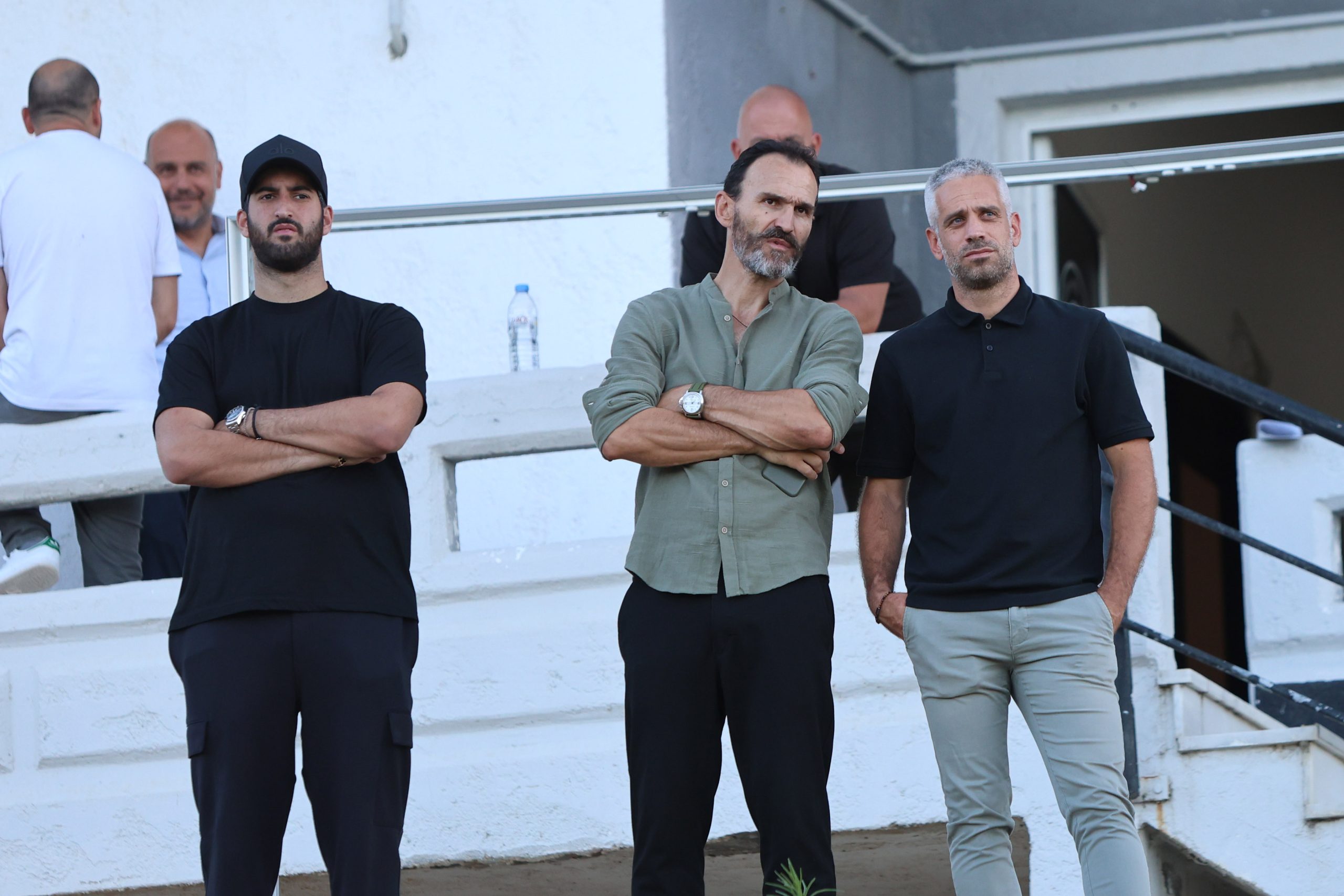Κορυφώνονται οι επαφές για τον στόπερ – Σύσκεψη κορυφής για τα μεταγραφικά στο ΒΑΚ