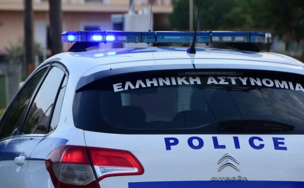 Σοκ στην Αμμουδάρα: Νεκρός 20χρονος μετά από πυροβολισμούς έξω από μίνι μάρκετ