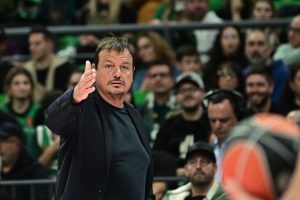Αταμάν: «Θα φανεί με την Αρμάνι αν επιστρέψαμε, όχι σήμερα – Συγχαρητήρια στον Ρογκαβόπουλο»