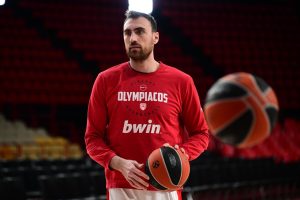 Χωρίς Μιλουτίνοφ ο Ολυμπιακός κόντρα στη Φενέρ – Παραμένει αμφίβολος ο Νιλικίνα