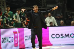 Αταμάν: «Υπάρχουν κάποιοι παίκτες που δεν μας δίνουν τίποτα – Έχουμε πρόβλημα με τον Σλούκα…»