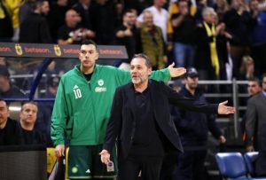 Σερέλης: «Ήταν μια κακή εμφάνιση στο δεύτερο ημίχρονο, έπρεπε να παίξουμε καλύτερη άμυνα για να μη χάσουμε»