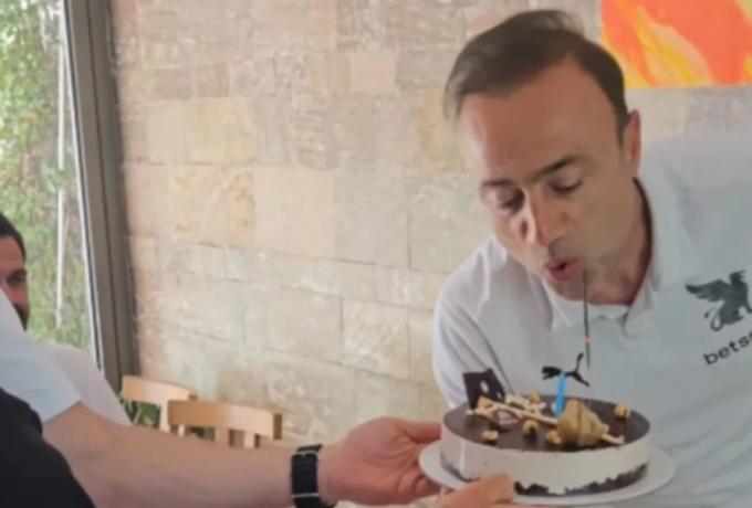 Video | Η έκπληξη του ΟΦΗ στον Χρήστο Κόντη για τα γενέθλια του