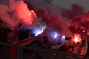 Το ευχαριστώ της Χερσονήσου στον κόσμο της ομάδας