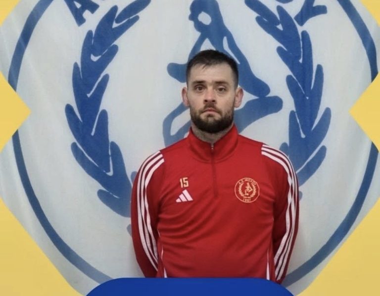 Παραμένει στον Μοχό ο Ζαφείρης