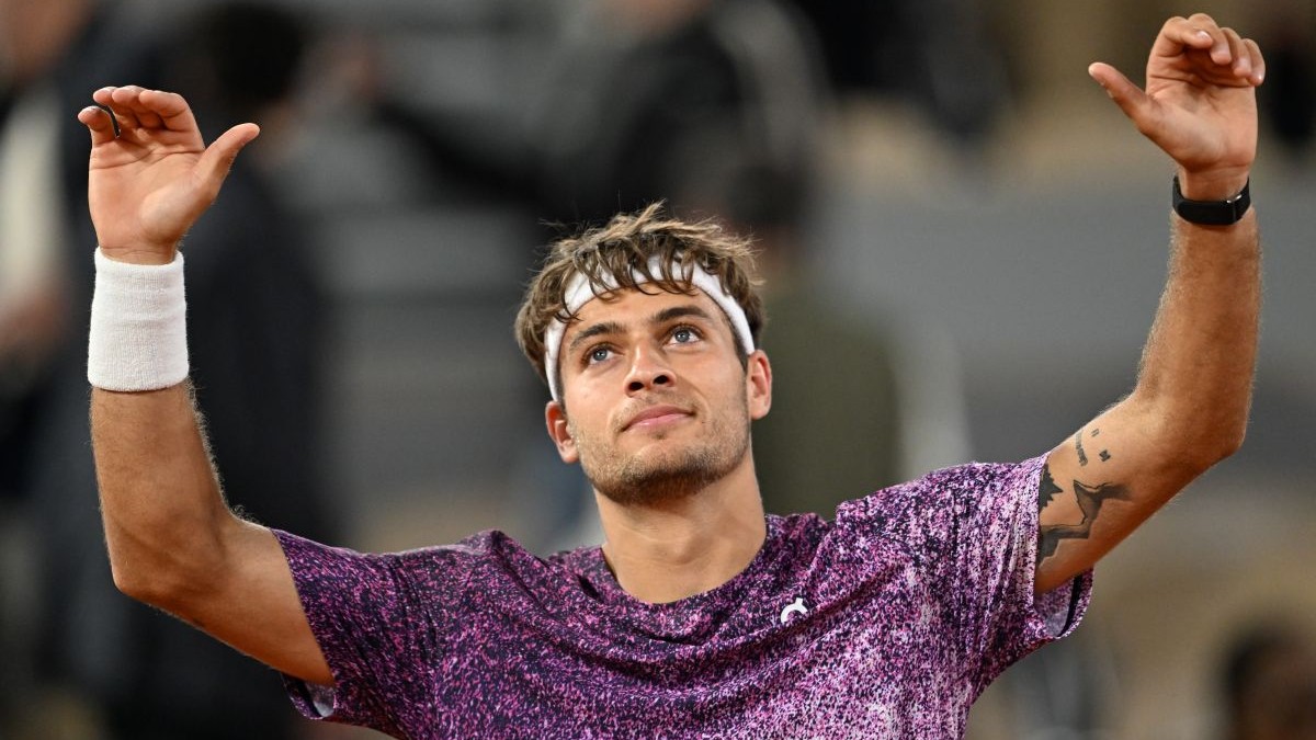 Άνευ αγώνα στον τελικό του Roland Garros ο Κομπόλι