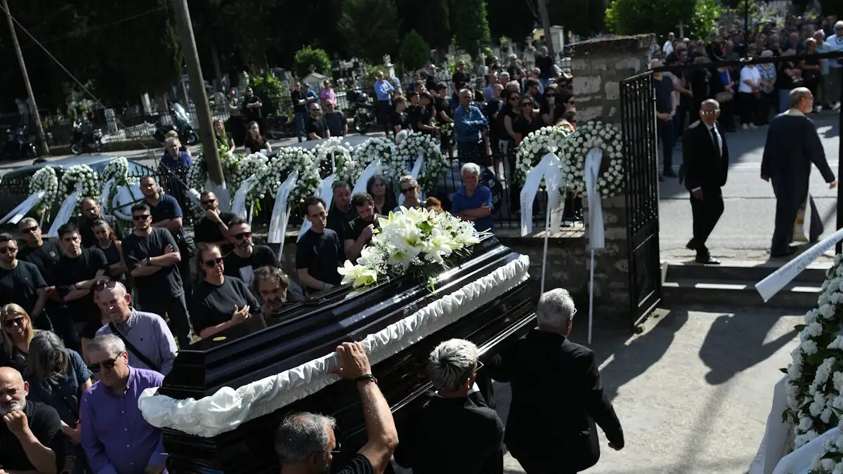 Μάριος Οικονόμου: Ράγισαν καρδιές στο τελευταίο «αντίο» στα Ιωάννινα