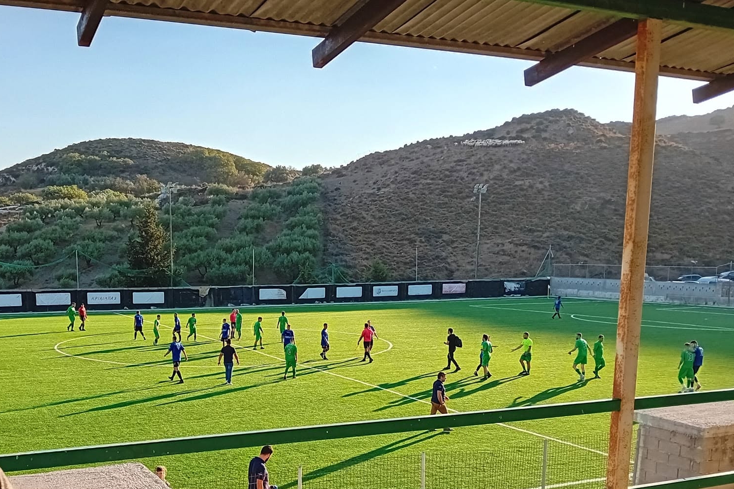 Αγία Βαρβάρα: Σε πρώτο πλάνο η ενίσχυση κάτω από τα δοκάρια