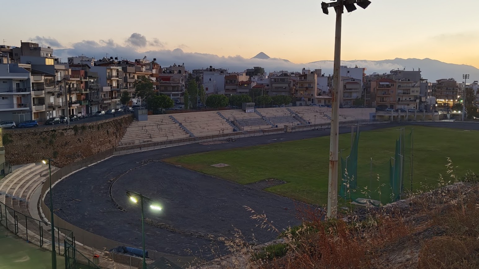 Στάδιο Ελευθερίας: Η απαξίωση, οι εικόνες ντροπής και το πρόβλημα στον κλασικό αθλητισμό του Ηρακλείου