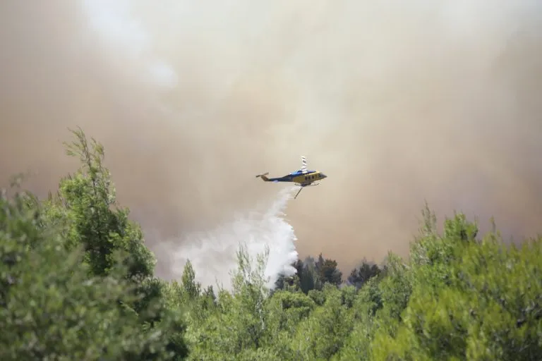 Υψηλός κίνδυνος πυρκαγιάς στην Κρήτη την Παρασκευή – Έκκληση για αυξημένη προσοχή από τις Αρχές