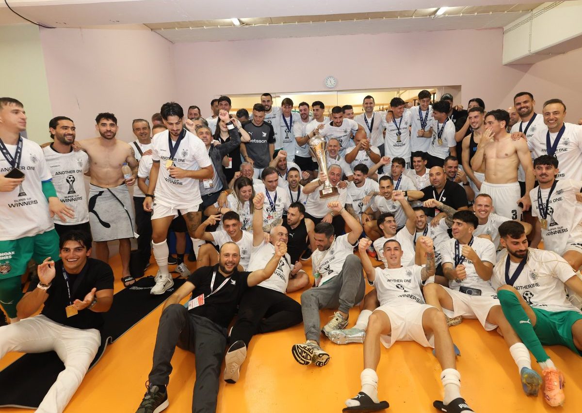 Η πανηγυρική φωτογραφία από τα αποδυτήρια του υπερπρωταθλητή ΟΦΗ!