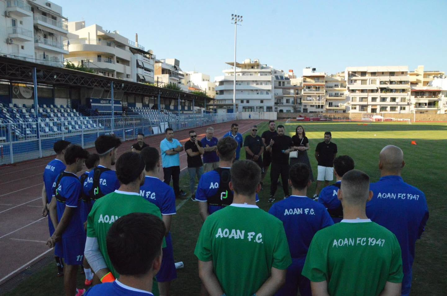 Στην προπόνηση του ΑΟΑΝ η διοίκηση της ομάδας