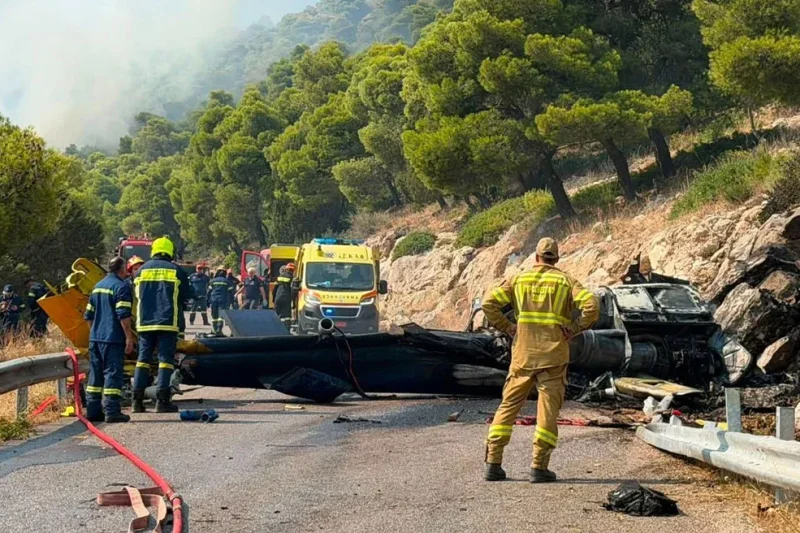 Πυρκαγιά Ψάθα: Βίντεο ντοκουμέντο του Politica.gr από τη σύγκρουση των δύο ελικοπτέρων – 2 νεκροί και 2 τραυματίες