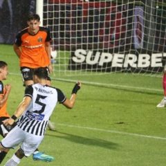 Super League: Με τέσσερις αναμετρήσεις συνεχίζεται η 8η αγωνιστική