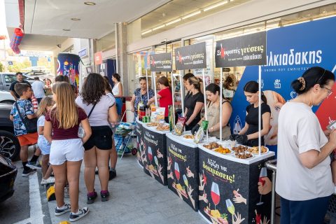 Μεγαλύτερο και πλήρως ανανεωμένο το Super Market Χαλκιαδάκης στην Ηρακλή, στον Μασταμπά Ηρακλείου!