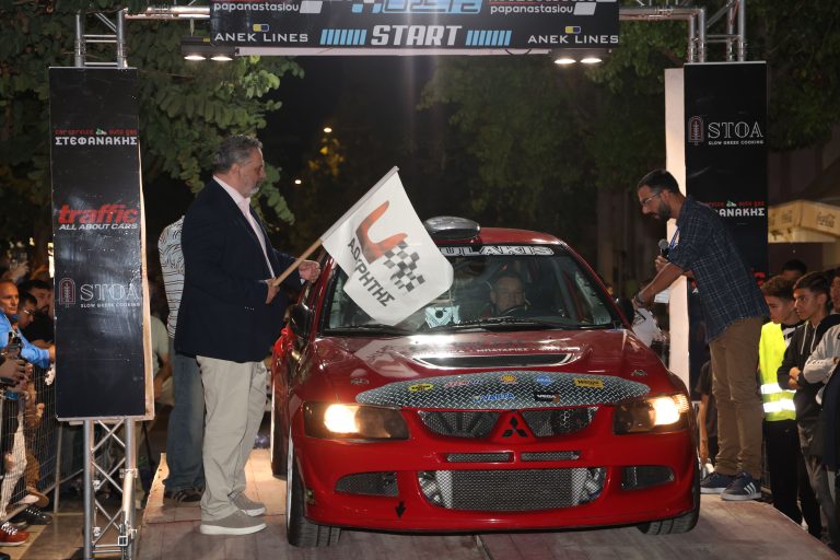 Πλήθος κόσμου στην υπερειδική διαδρομή του 47ου Ράλλυ Κρήτης που διεξήχθη για πρώτη φορά στο Κέντρο του Ηρακλείου