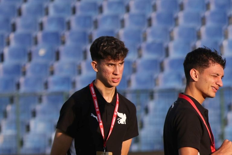Άτυχος ο Μάνος Χνάρης: Μερική ρήξη πρόσθιου χιαστού