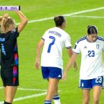 Video | Ελλάδα – Αγγλία: Εξαιρετική ενέργεια και μακρινό σουτ της Παπαθεοδώρου που τραντάζει το δοκάρι!