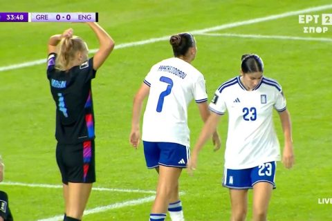 Video | Ελλάδα – Αγγλία: Εξαιρετική ενέργεια και μακρινό σουτ της Παπαθεοδώρου που τραντάζει το δοκάρι!