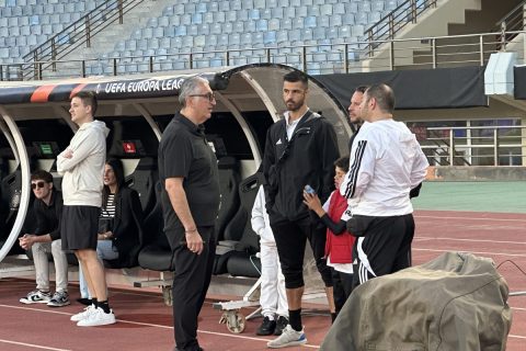 Μιχάλης Μπούσης: Στην τελευταία προπόνηση του ΟΦΗ πριν τη Λεβερκούζεν ο ισχυρός άνδρας του Ομίλου