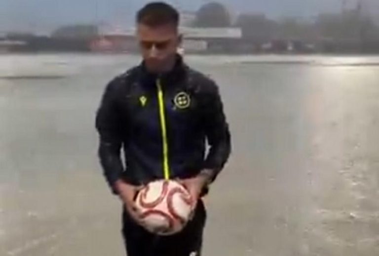 Διαιτητής στην Ισπανία δοκίμασε αναπήδηση μπάλας σε… πλημμυρισμένο γήπεδο | video