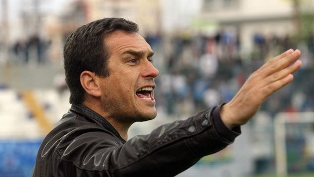 Στην πόρτα τής εξόδου ο Βούζας