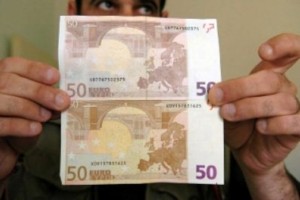 Κυκλοφορούσαν με πλαστά χαρτονομίσματα
