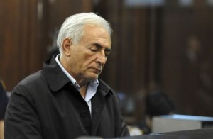Παραιτήθηκε ο Στρος – Καν