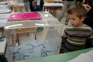 Εννιακομματική βουλή, πάνω από 25% η αποχή