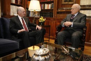 Έκτακτη συνάντηση Παπούλια – Παπανδρέου